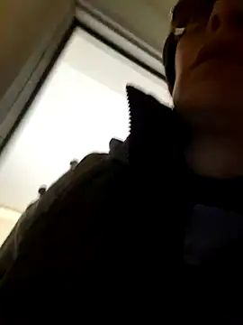 Piediniecollant online show from March 3, 2026, 11:05 am