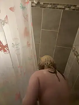 Snapshot of SilverSeductress chatting on February 5, 2026, 8:02 pm SilverSeductress online show from February 5, 2026, 8:02 pm