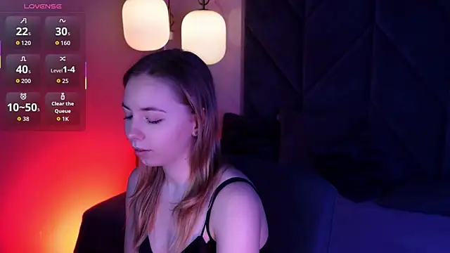 Nora Miller online show from November 29, 2025, 5:54 am