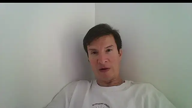 carliesexyman online show from November 6, 2025, 3:02 pm