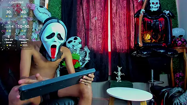 Snapshot of wild_best chatting on October 28, 2025, 7:38 pm wild best online show from October 28, 2025, 7:38 pm