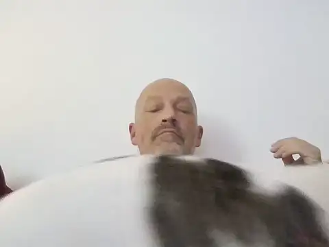 ExtraSweet online show from October 27, 2025, 8:57 pm