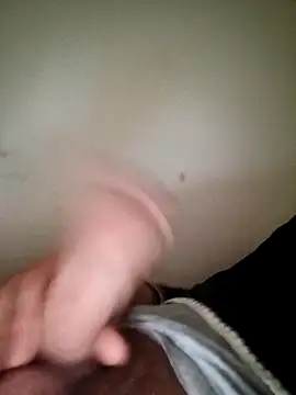 Fa7l1995 online show from November 10, 2025, 1:43 pm