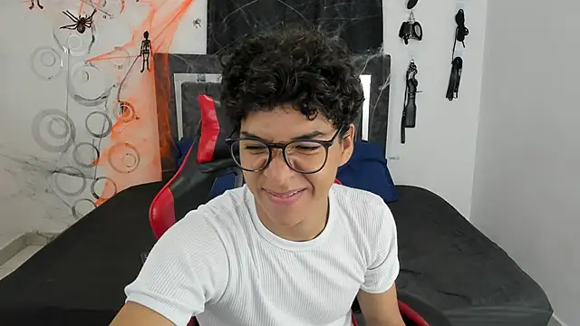 Maximiliano Khalil online show from October 28, 2025, 7:38 pm