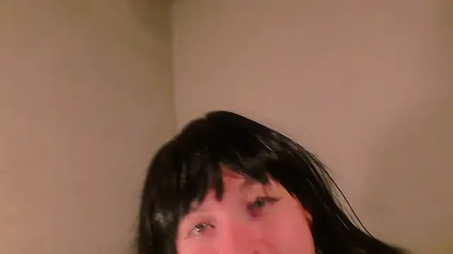 anitasmiles online show from October 31, 2025, 7:31 am