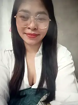 Bamboo-niee123 online show from February 19, 2026, 7:10 pm