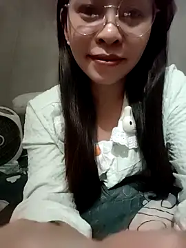 Snapshot of Bamboo-niee123 chatting on April 4, 2026, 3:42 pm Bamboo-niee123 online show from April 4, 2026, 3:42 pm