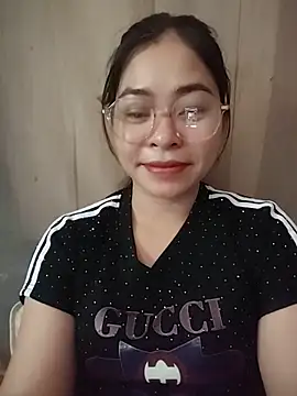 Bamboo-niee123 online show from June 17, 2026, 7:55 am
