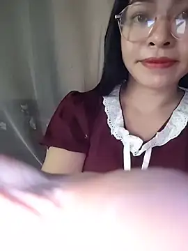 Bamboo-niee123 online show from June 26, 2026, 7:24 am