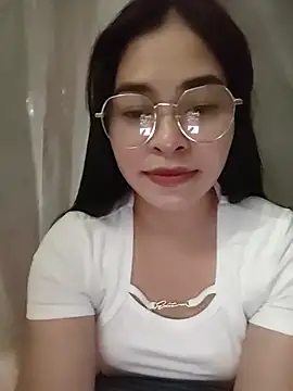 Bamboo-niee123 online show from June 27, 2026, 4:56 pm