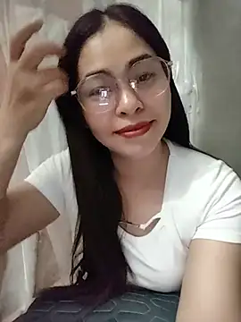 Bamboo-niee123 online show from July 4, 2026, 4:13 pm