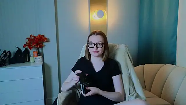 Snapshot of R_I_N_A chatting on November 3, 2025, 1:08 am R I N A online show from November 3, 2025, 1:08 am