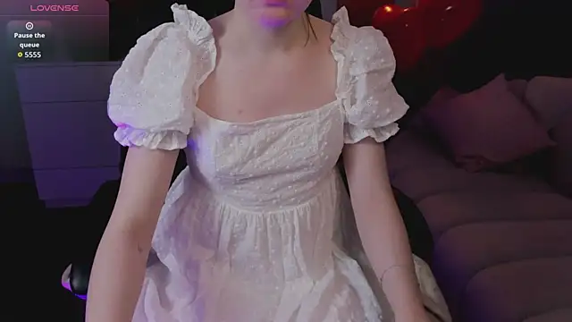 R I N A online show from March 13, 2026, 1:12 am