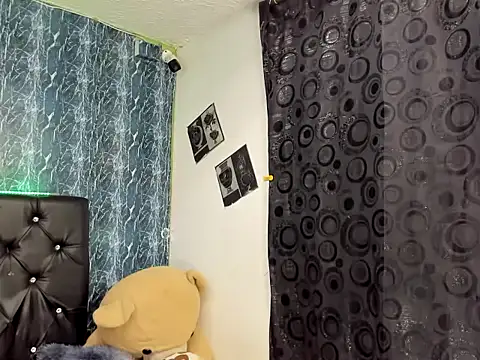 Snapshot of matewhottx18 chatting on October 29, 2025, 10:44 pm matewhottx18 online show from October 29, 2025, 10:44 pm