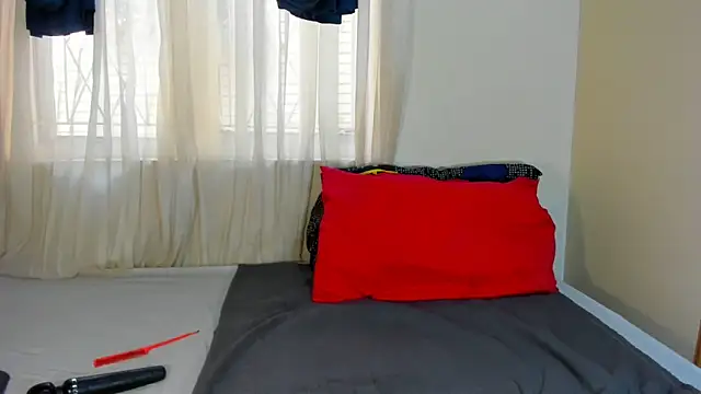 Snapshot of ThickLeeyanaXX chatting on June 15, 2026, 8:16 am ThickLeeyanaXX online show from June 15, 2026, 8:16 am