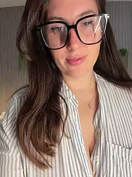 MysteryGirl   online show from June 9, 2026, 7:42 am