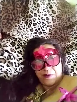 Snapshot of LOVE__RANI chatting on February 24, 2026, 11:58 pm LOVE RANI online show from February 24, 2026, 11:58 pm