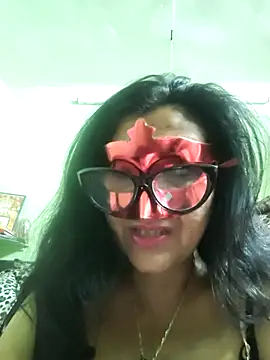 Snapshot of LOVE__RANI chatting on March 11, 2026, 12:44 pm LOVE RANI online show from March 11, 2026, 12:44 pm