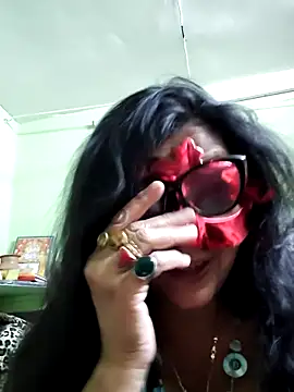 Snapshot of LOVE__RANI chatting on March 19, 2026, 8:29 am LOVE RANI online show from March 19, 2026, 8:29 am