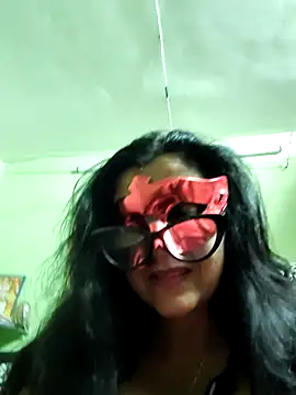 Snapshot of LOVE__RANI chatting on April 7, 2026, 7:14 pm LOVE RANI online show from April 7, 2026, 7:14 pm