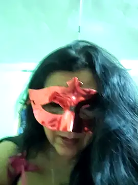 Snapshot of LOVE__RANI chatting on April 14, 2026, 6:25 pm LOVE RANI online show from April 14, 2026, 6:25 pm
