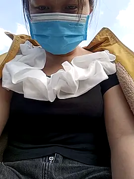 yoyo-mi online show from March 2, 2026, 9:49 am