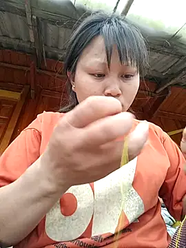yoyo-mi online show from May 8, 2026, 12:16 am