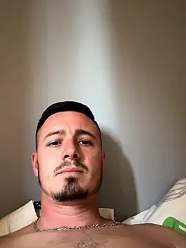 grosculsexy22 online show from October 31, 2025, 3:02 pm