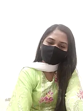 Green LaDY66 online show from November 10, 2025, 9:03 pm