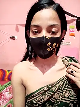 Green LaDY66 online show from May 12, 2026, 1:41 pm