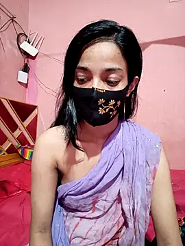 Green LaDY66 online show from May 13, 2026, 4:37 pm