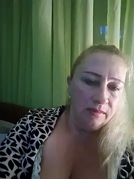 Esenia505 online show from November 5, 2025, 3:56 pm