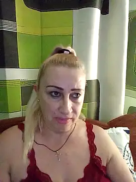 Esenia505 online show from December 15, 2025, 3:05 pm