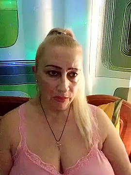 Esenia505 online show from December 22, 2025, 6:05 pm