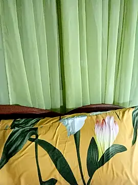 Snapshot of Esenia505 chatting on February 27, 2026, 6:30 pm Esenia505 online show from February 27, 2026, 6:30 pm