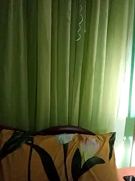 Snapshot of Esenia505 chatting on March 1, 2026, 4:03 am Esenia505 online show from March 1, 2026, 4:03 am