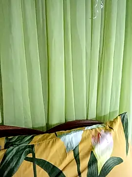 Snapshot of Esenia505 chatting on March 2, 2026, 7:26 am Esenia505 online show from March 2, 2026, 7:26 am