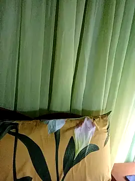 Snapshot of Esenia505 chatting on March 26, 2026, 6:52 am Esenia505 online show from March 26, 2026, 6:52 am