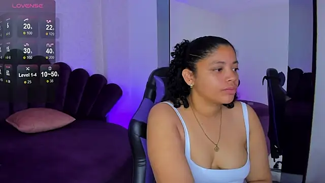 Snapshot of Siara_24 chatting on October 30, 2025, 2:07 pm Siara 24 online show from October 30, 2025, 2:07 pm