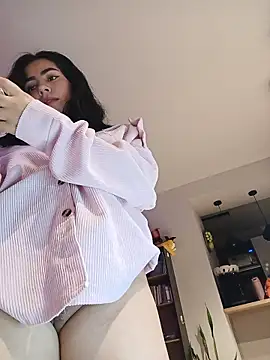 Sara-215 online show from April 25, 2026, 5:43 am