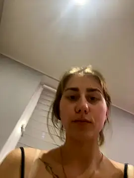 Snapshot of Aliccaa chatting on October 28, 2025, 6:32 pm Aliccaa online show from October 28, 2025, 6:32 pm