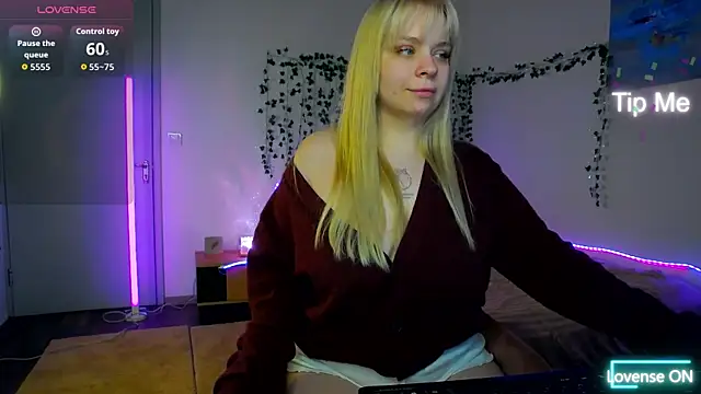 LisaCandy1 online show from February 5, 2026, 1:38 pm