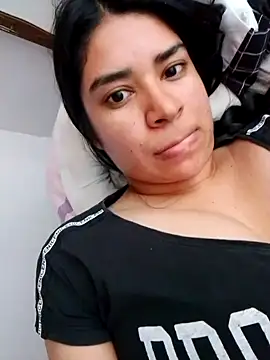 AlayaMore online show from November 2, 2025, 3:36 pm