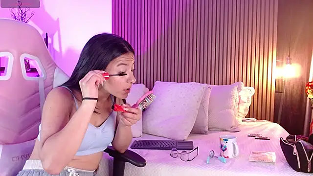 Snapshot of Skay_bluee chatting on November 1, 2025, 3:03 pm Skay bluee online show from November 1, 2025, 3:03 pm