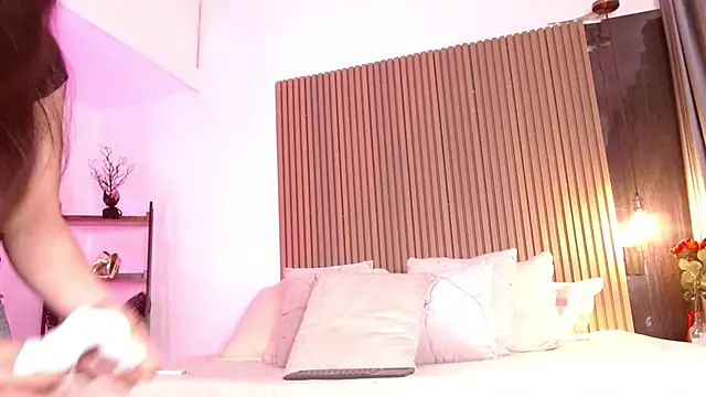 Snapshot of Skay_bluee chatting on November 5, 2025, 12:27 pm Skay bluee online show from November 5, 2025, 12:27 pm