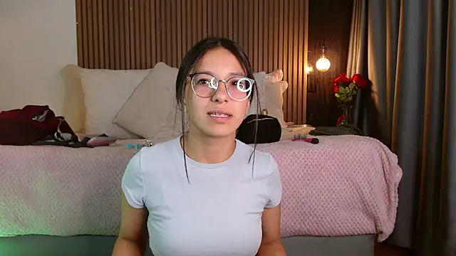 Snapshot of Skay_bluee chatting on November 13, 2025, 2:38 pm Skay bluee online show from November 13, 2025, 2:38 pm