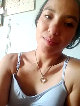 Snapshot of Skay_bluee chatting on December 4, 2025, 7:44 pm Skay bluee online show from December 4, 2025, 7:44 pm