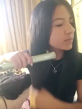 Snapshot of Skay_bluee chatting on December 5, 2025, 4:58 pm Skay bluee online show from December 5, 2025, 4:58 pm