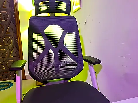 GoddessNeehya online show from October 28, 2025, 7:16 pm