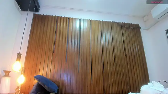 Arianaa Gray online show from February 5, 2026, 3:33 am